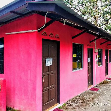 Lopoh Waterfront Budget Chalets Hulu Langat Exterior foto