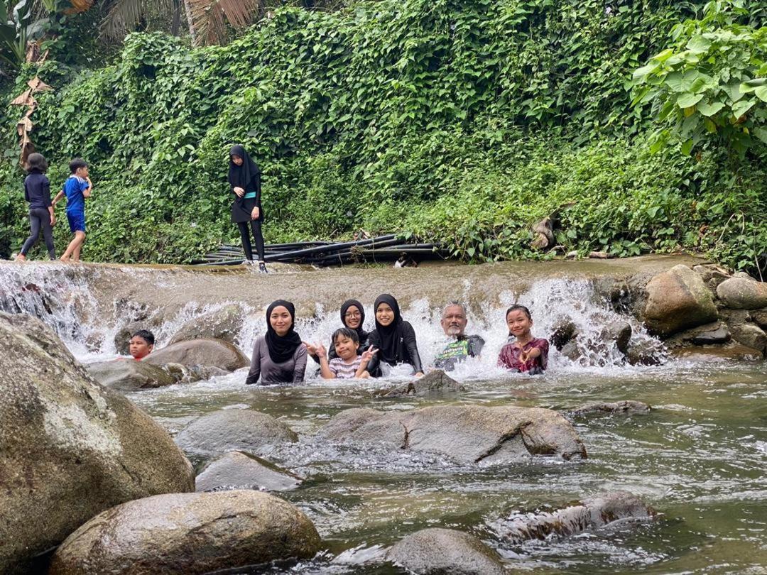 Lopoh Waterfront Budget Chalets Hulu Langat Exterior foto