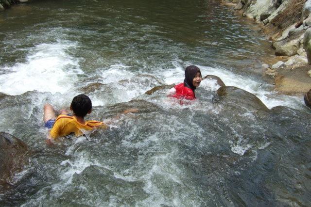 Lopoh Waterfront Budget Chalets Hulu Langat Exterior foto