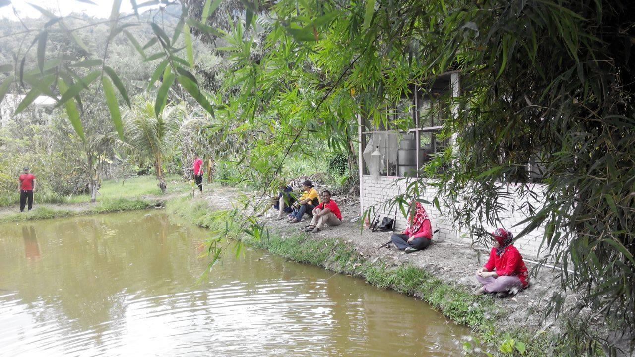 Lopoh Waterfront Budget Chalets Hulu Langat Exterior foto
